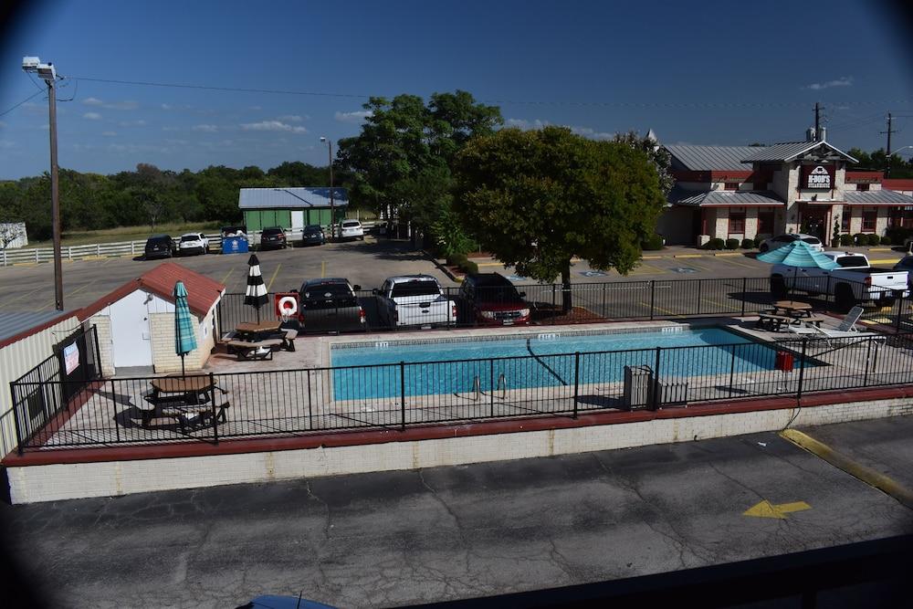 Hotel Super 8 By Wyndham Fredericksburg Exterior foto