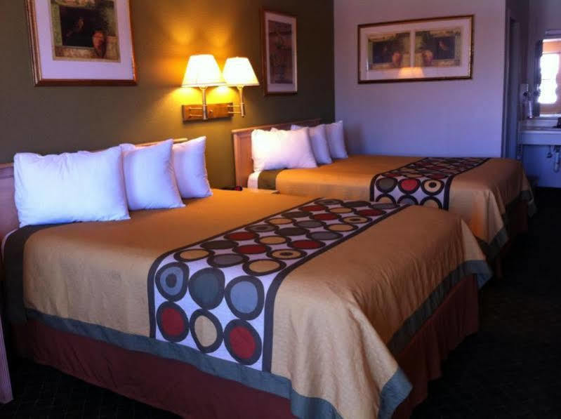 Hotel Super 8 By Wyndham Fredericksburg Exterior foto